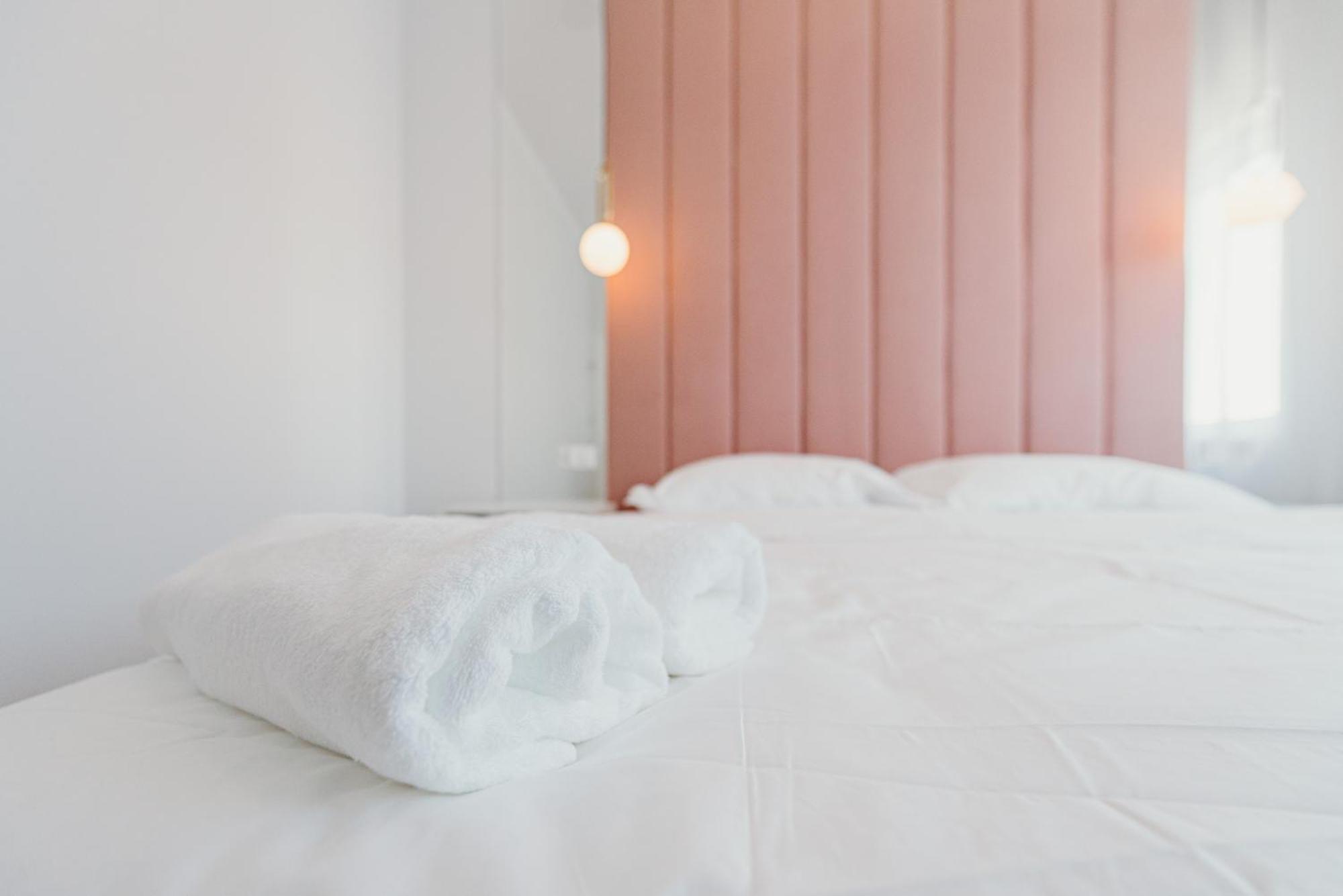 Apartment 3 Bedrooms Premium Bella Rosa For 8 Guests With Ac And Underground Parking *